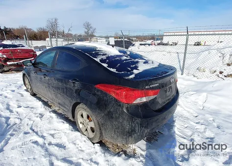 2012 Hyundai Elantra Gls (Ulsan Plant) z USA, uszkodzony, nr VIN KMHDH4AE2CU217845